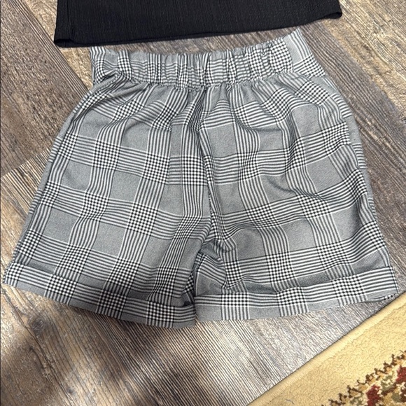 Black Top and Plaid Skirt Set with Bow for girls - Picture 4 of 8